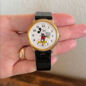 Vintage 1970s Bradley Mickey Mouse watch